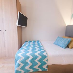 Economy King Room